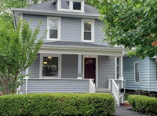 521 Jackson St, Aurora, IL 60505