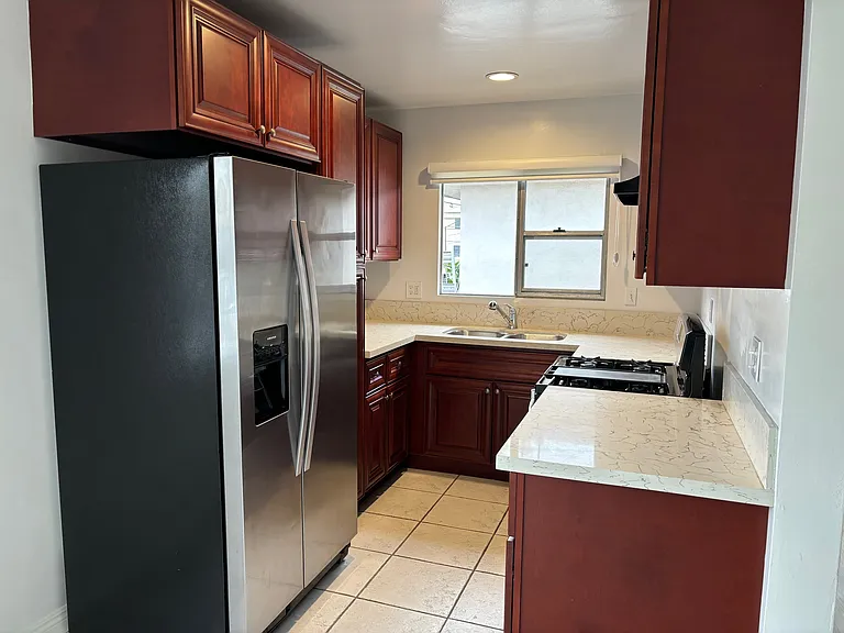 3608 Mentone Ave #9 — Photo 3