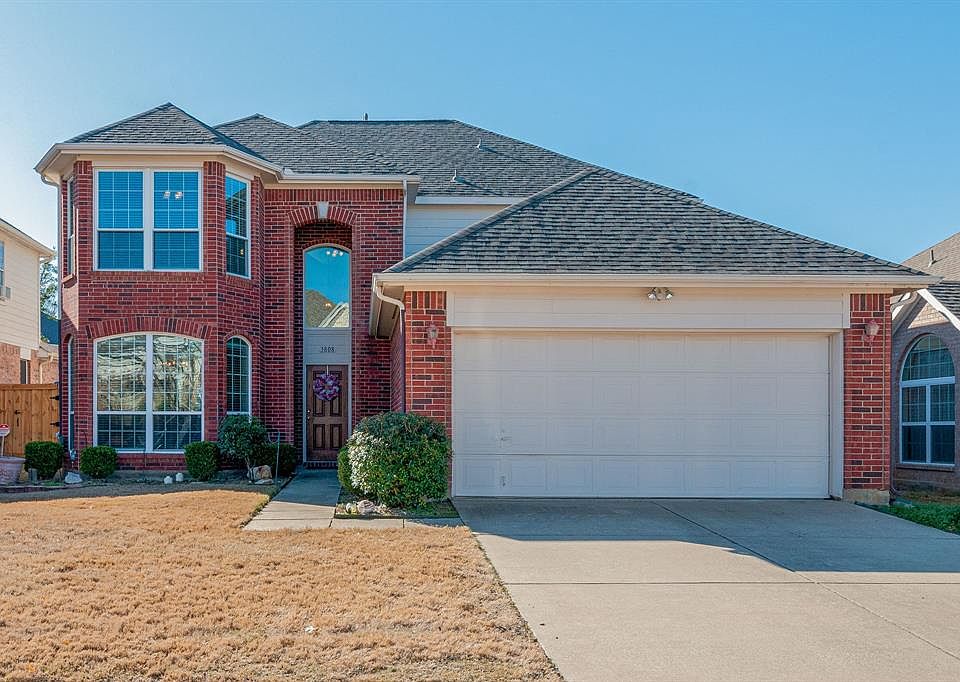 1st image of 3808 Oak Leaf Ln