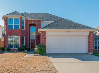 3808 Oak Leaf Ln, Bedford, TX 76021