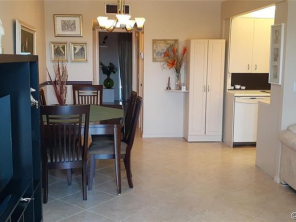 3rd image of 4009 Swansea A #A