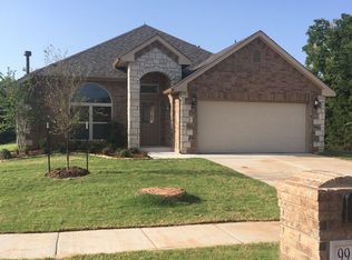 9917 SW 36th St, Yukon, OK 73099