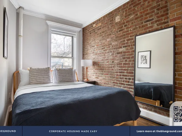 566 Hudson Street image 10 of 19