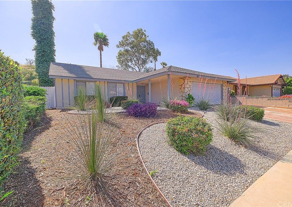 1st image of 215 N Palo Cedro Dr