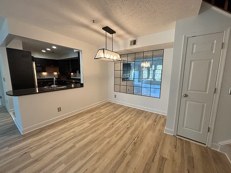 3804 Ridge Knoll Ct #305A — Photo 8