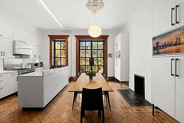 34 Saint John's Place