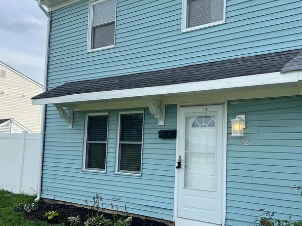12 Linden Ct, Sicklerville, NJ 08081
