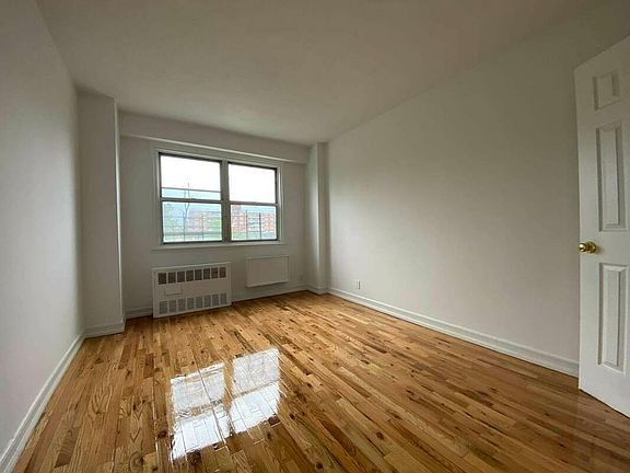 4th image of 511 W 232nd St #66