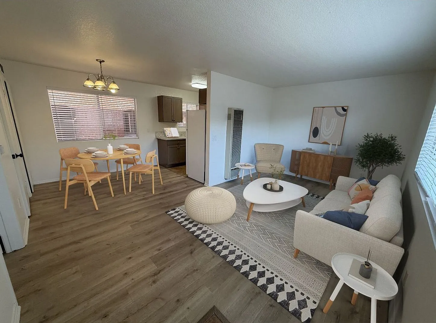 4025 Oakwood Ave — Photo 2