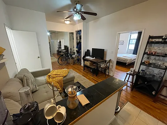 Rented by R New York | media 31