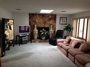 1st image of 909 Bard Ave