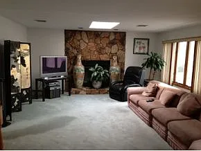 909 Bard Ave photo 1