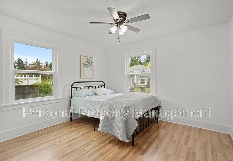 1346 NW Couch St — Photo 16