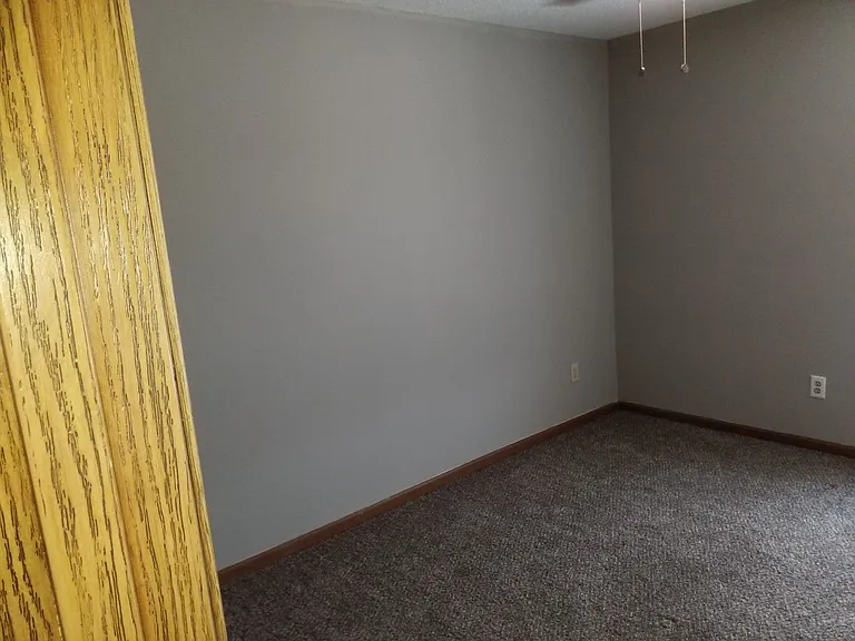 209 W Main St — Photo 11