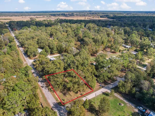 344 Wilcox Dr, Livingston, TX 77351