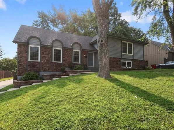920 SW 17th St, Blue Springs, MO 64015