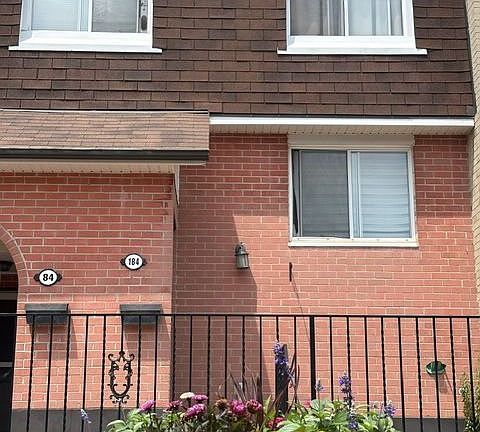 2nd image of 2170 Bromsgrove Rd #184