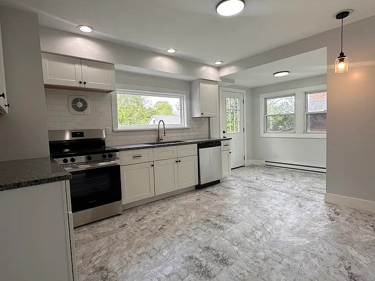 2151 Spinnerstown Rd — Photo 4