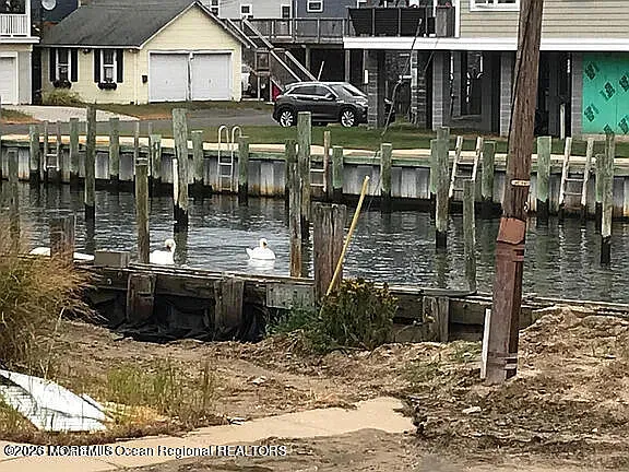 29 Huddy Ave — Photo 2