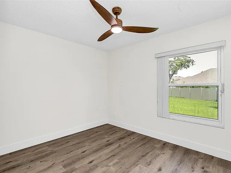 600 Casa Park Ct #M — Photo 13