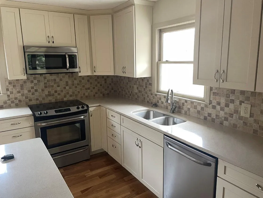 470 Maybank Dr — Photo 4