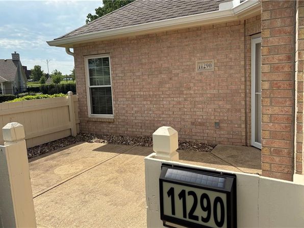 11290 S Pflumm Rd, Olathe, KS 66215
