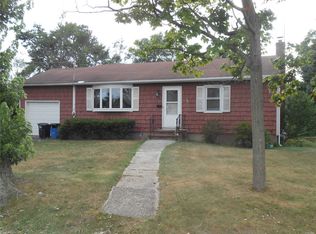 36 W 1st St, Deer Park, NY 11729