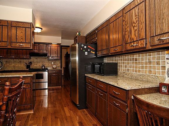 Another view of the kitchen