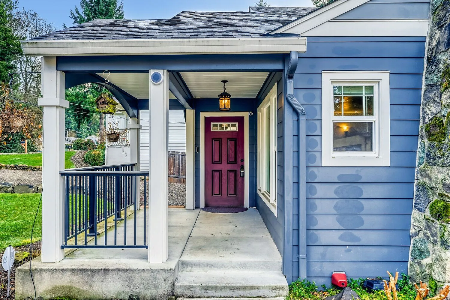 3 bed, 2.0 bath, 2273 sqft, $2,500 — Photo 3