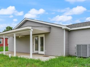 806 E Dover St, Monroe City, MO 63456
