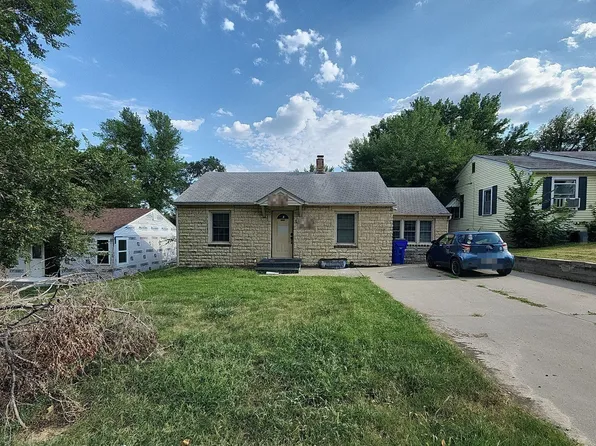537 W Ash St, Junction City, KS 66441