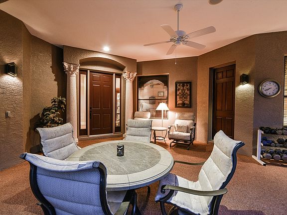 Unique Courtyard Home