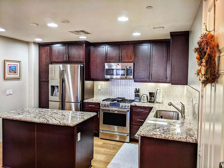 8874 Promenade North Pl — Photo 2