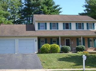 15 Cardinal Dr, Stevens, PA 17578