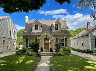 2450 N 85th St, Wauwatosa, WI 53222