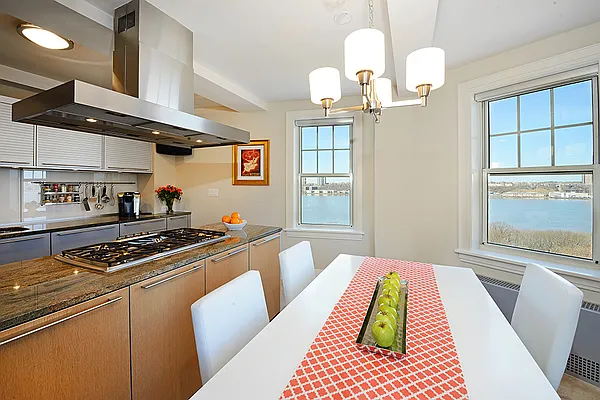 Sold by Corcoran | media 32