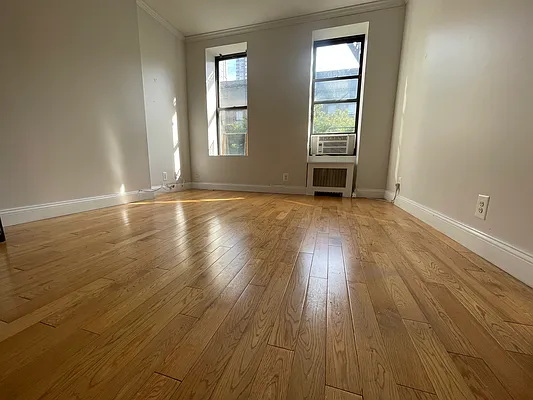 Rented by R New York | media 22