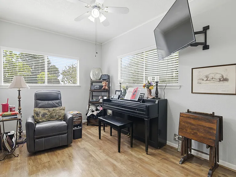 701 Oakland Hills Ln — Photo 18