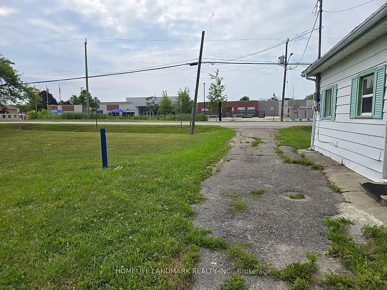 14 Elm Grove Ave — Photo 5