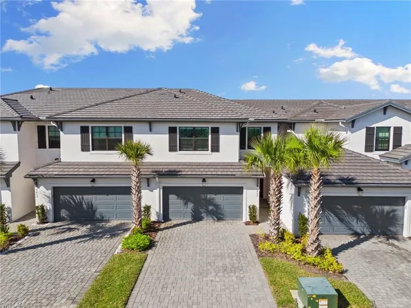 7469 Rockefeller DR, NAPLES, FL 34119