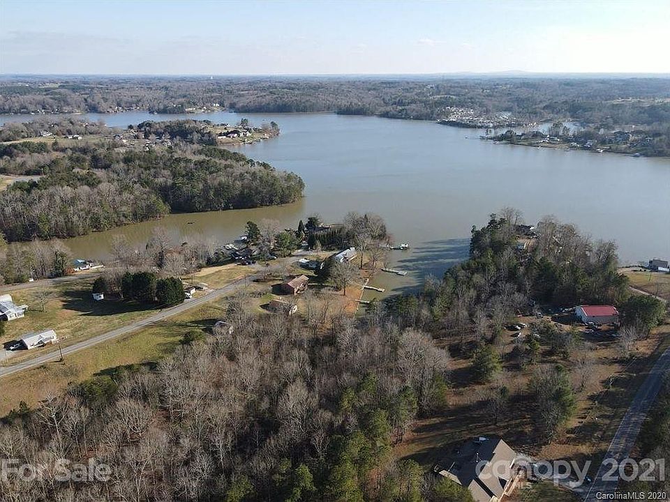 2nd image of 10 White Point Ln #10 & 11