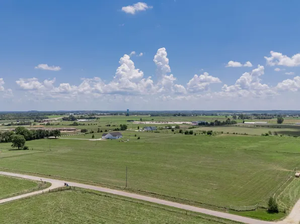 000 E 435th Road, Bolivar, MO 65613