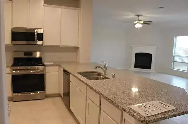 5010 Flanagan Dr — Photo 16