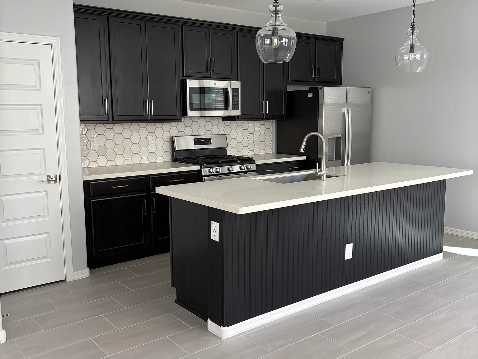 2 bed, 1272 sqft, $1,950 — Photo 4
