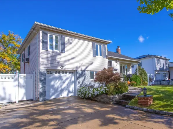 9 Walnut Drive, Syosset, NY 11791