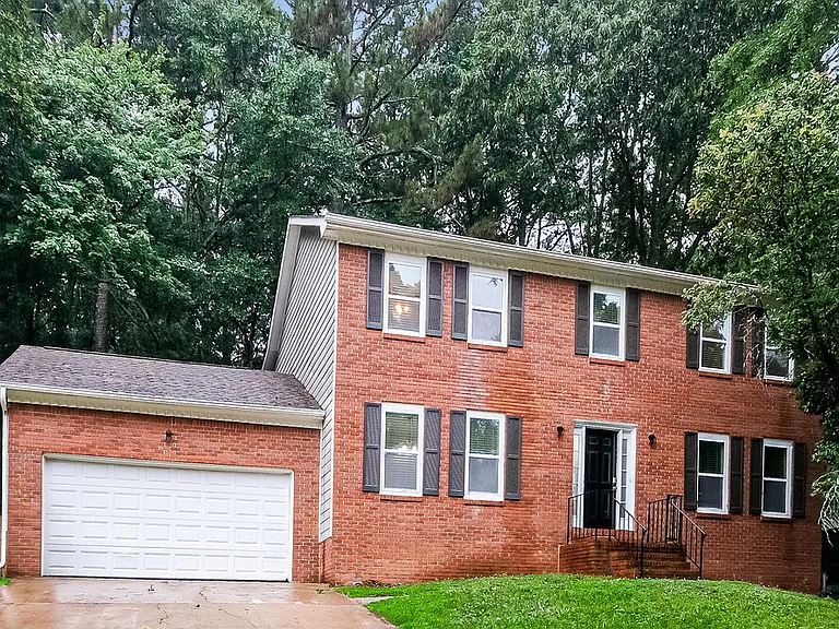 1910 Meadowchase Ct — Photo 5