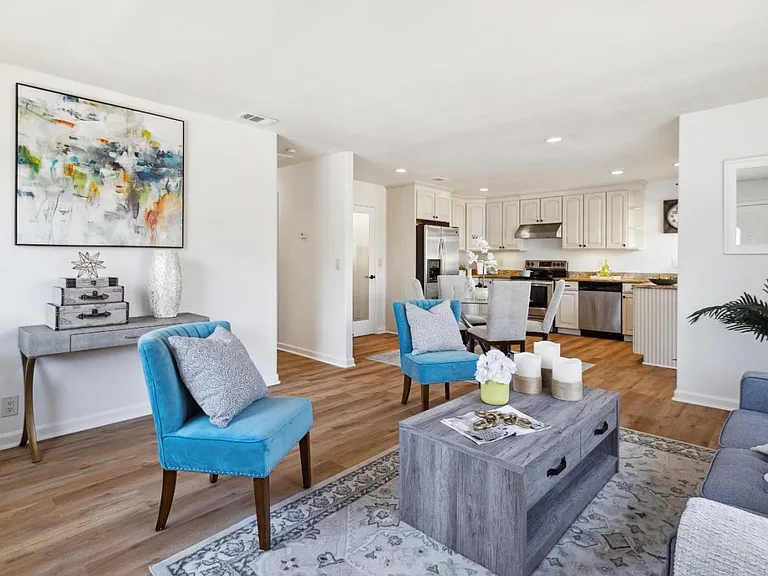 10135 Santa Clara Ave — Photo 14