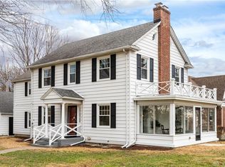 303 Spirea Dr, Oakwood, OH 45419