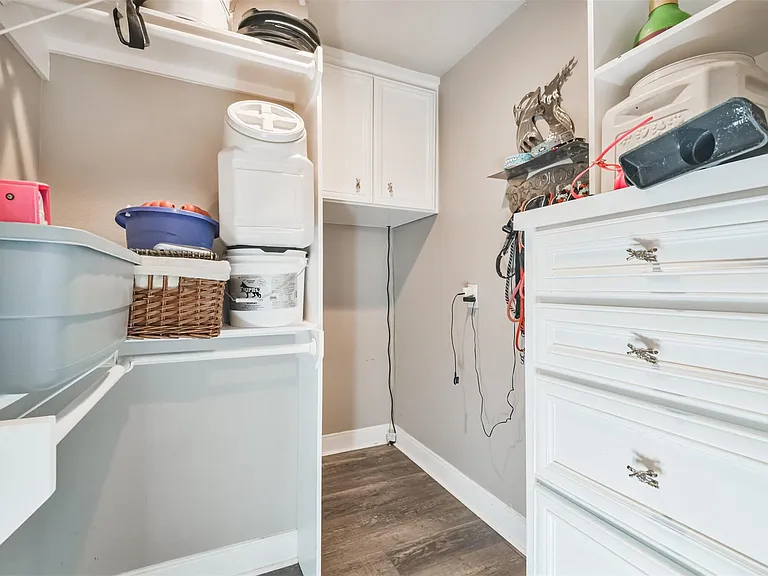 24237 Creekwood Dr — Photo 35