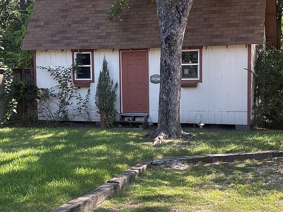 4th image of 703 N 2nd Ave